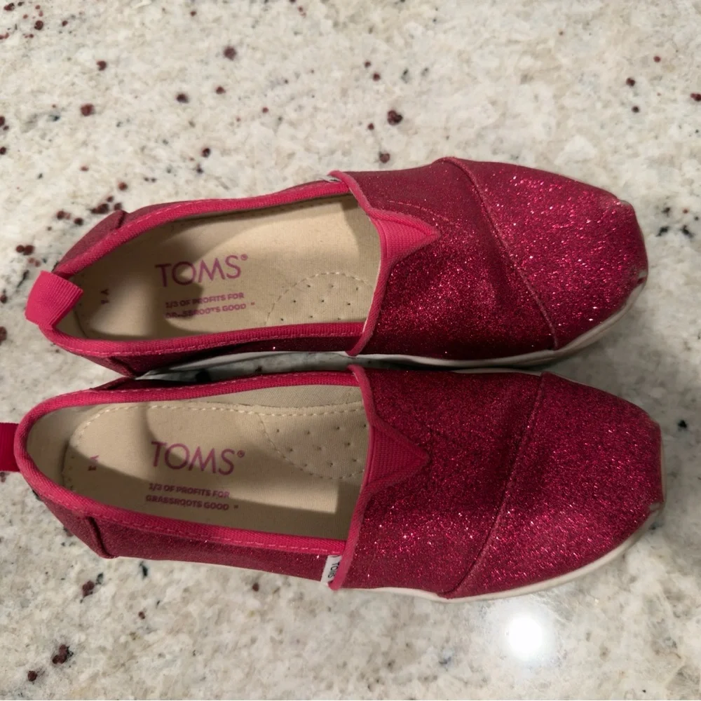 TOMS Kids Pink Glitter Classic Slip-On Shoes‎ | Size 1